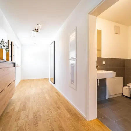Apartament Mit C