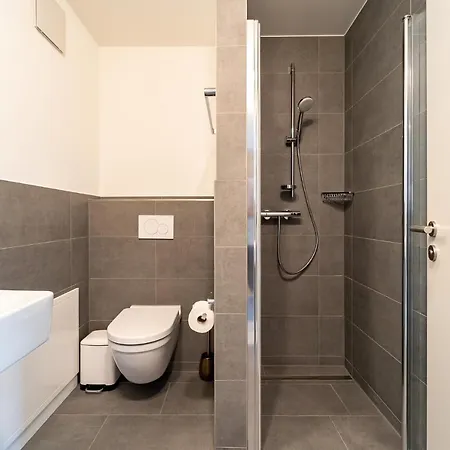 Apartament Mit C